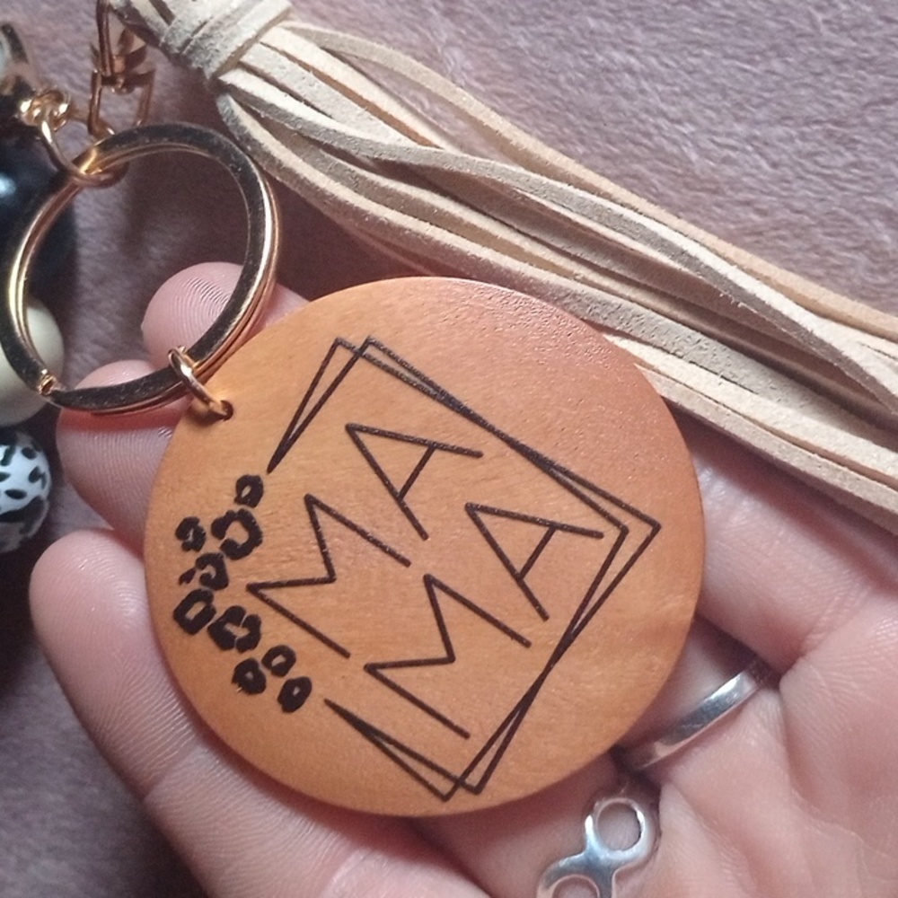 Mama beaded keychain - Picture 2 of 2